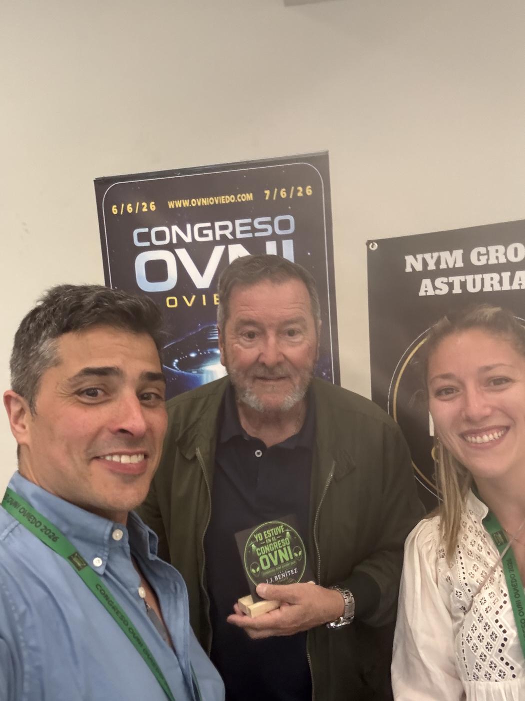 Con J.J. Benítez en el Congreso OVNI