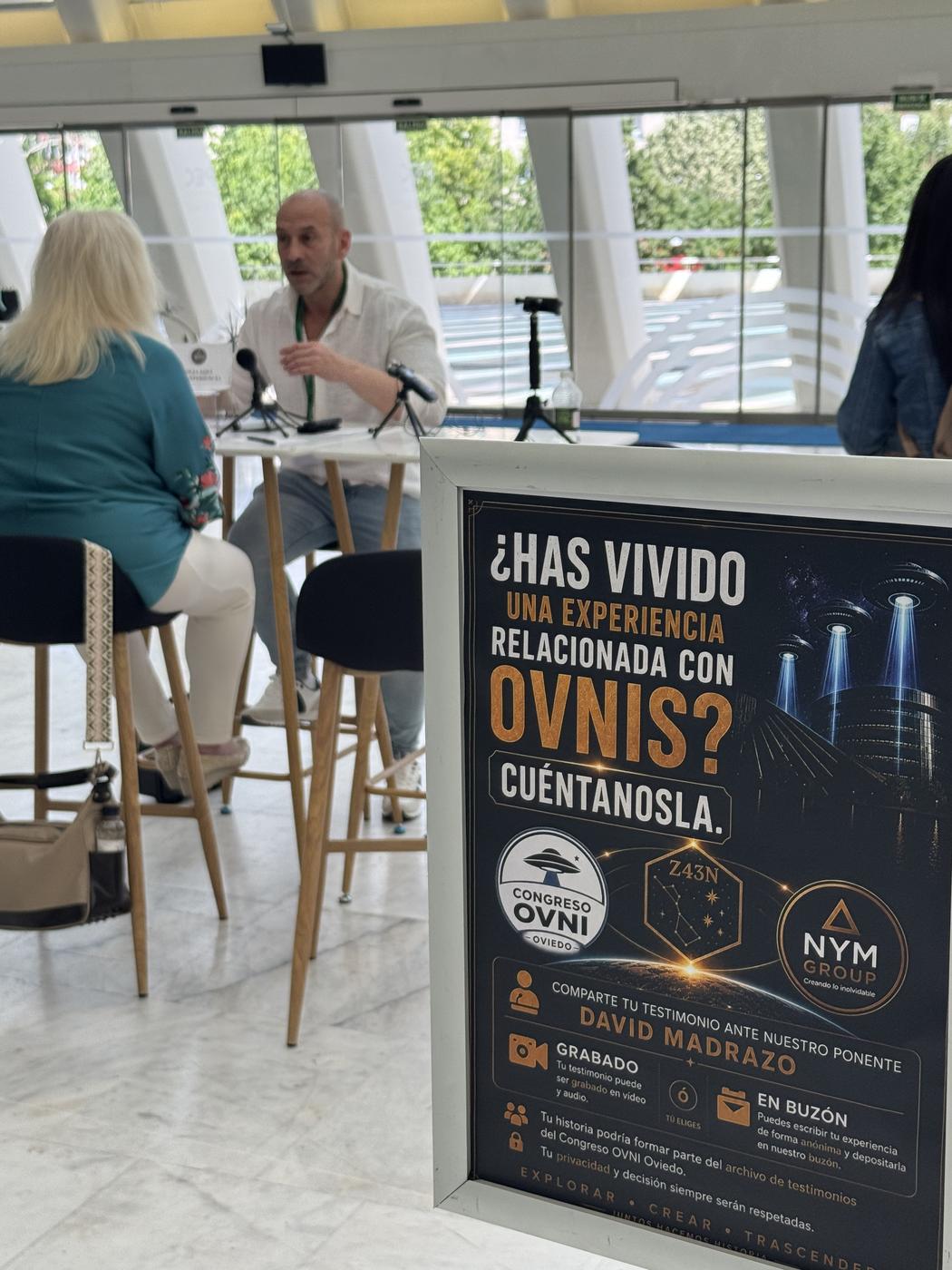 Zona de entrevistas — ¿Has vivido una experiencia OVNI?